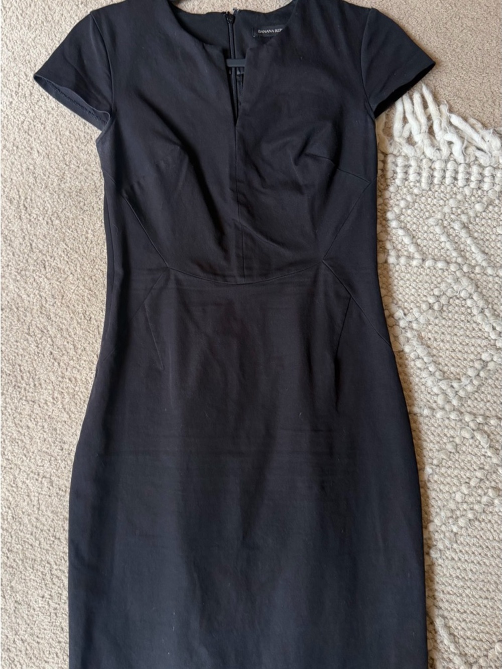 Banana Republic Black Cap-Sleeve Sheath Dress – Size 2